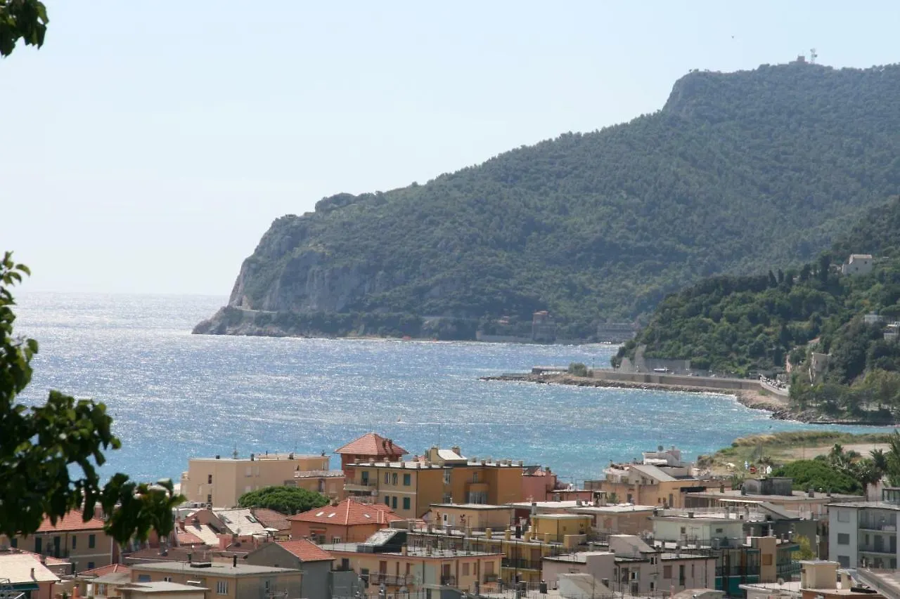 Bed & Breakfast B&B Ai Tre Archi Spotorno Italy