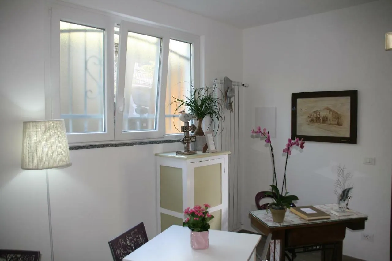 B&B Ai Tre Archi Spotorno