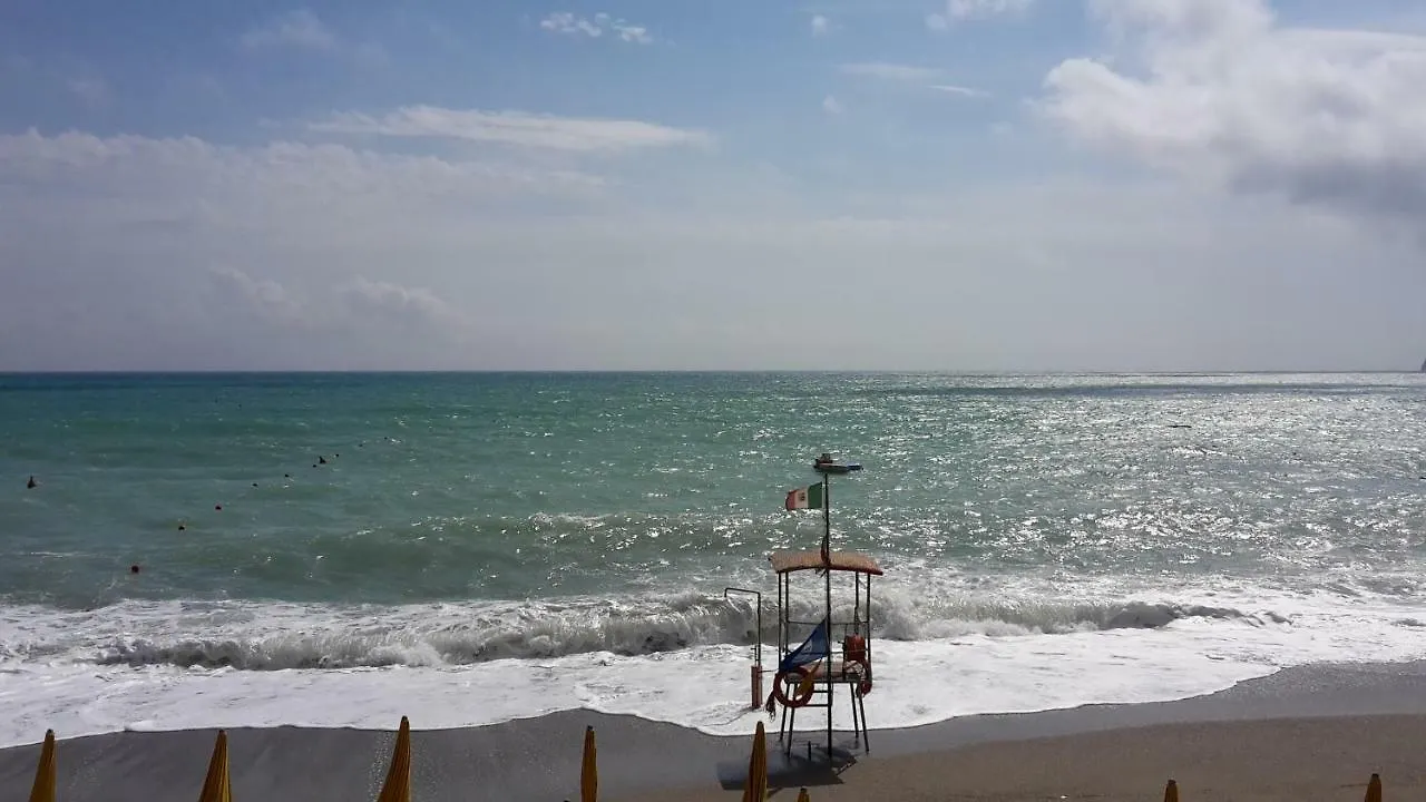 B&B Ai Tre Archi Spotorno