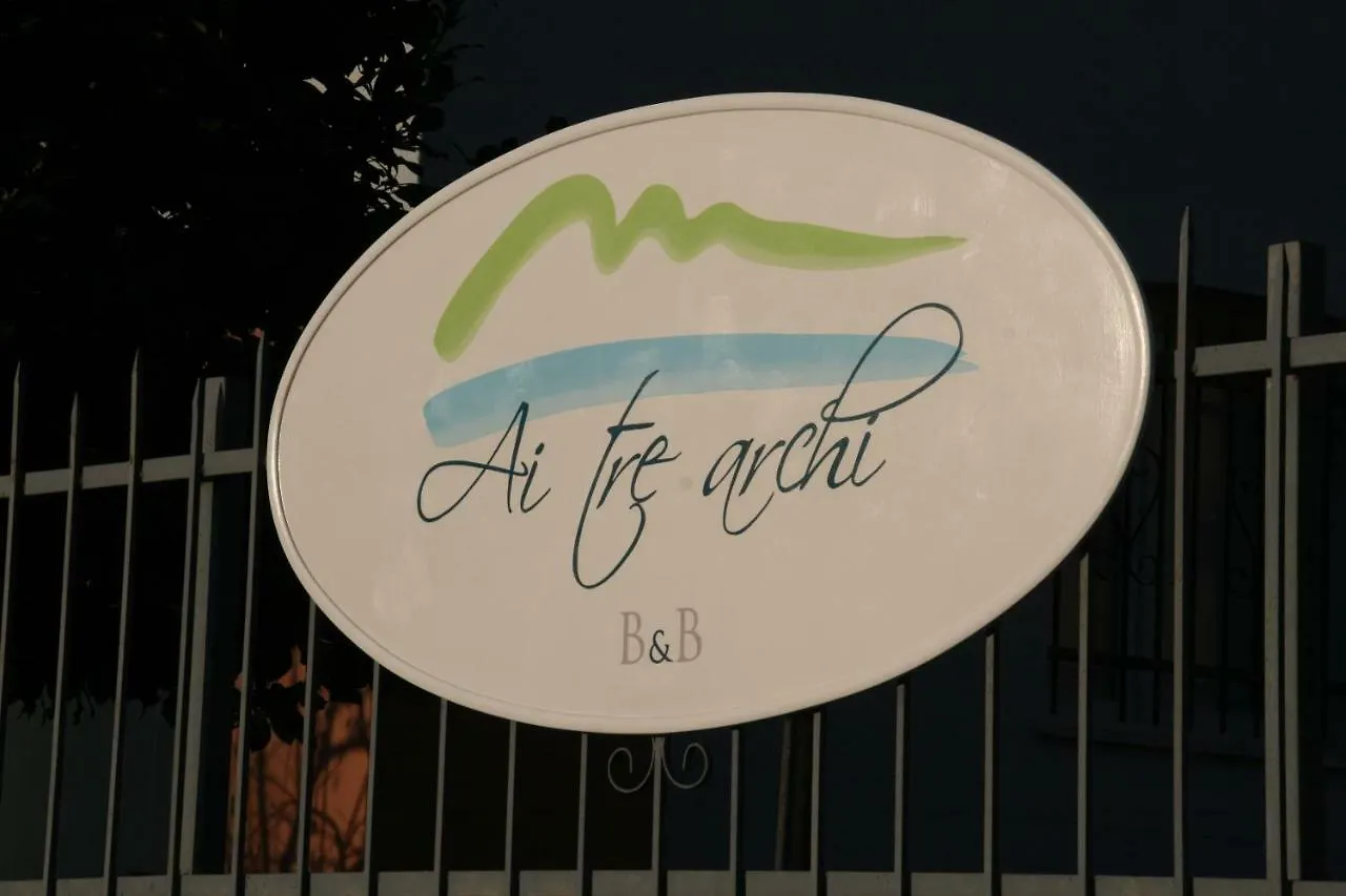 B&B Ai Tre Archi Spotorno Bed & Breakfast