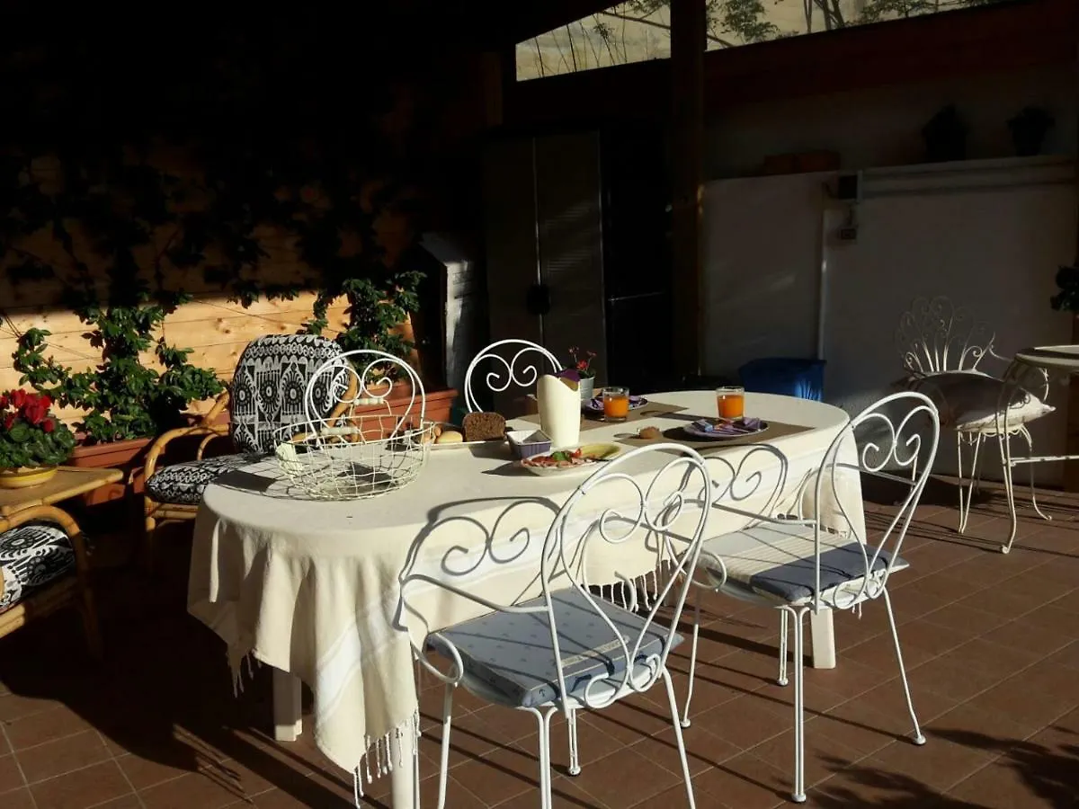 Bed & Breakfast B&B Ai Tre Archi Spotorno