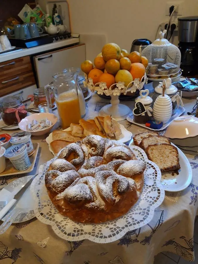 Bed & Breakfast B&B Ai Tre Archi Spotorno Italy
