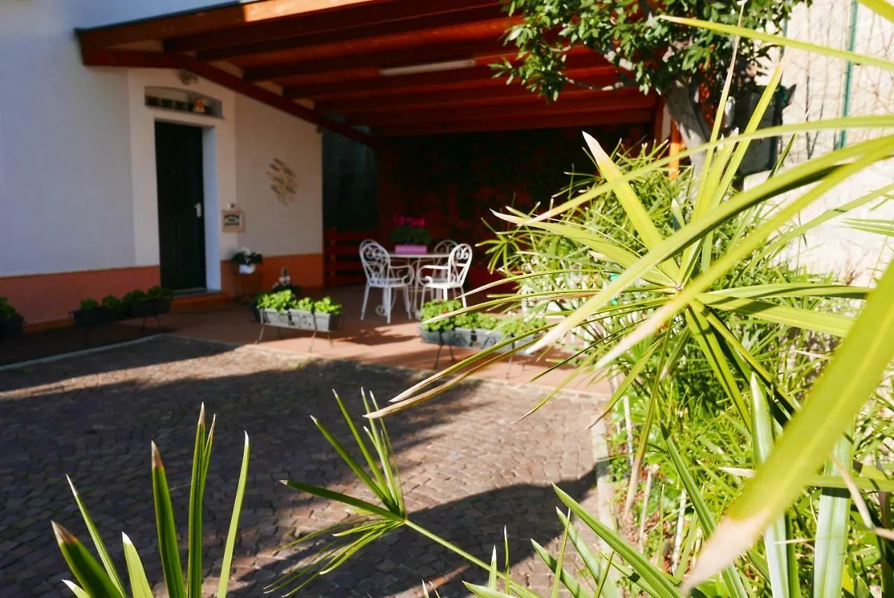 B&B Ai Tre Archi Spotorno Italy