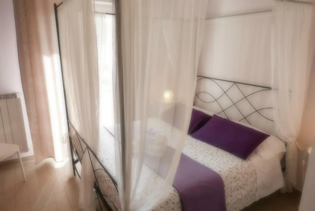 B&B Ai Tre Archi Spotorno Italy