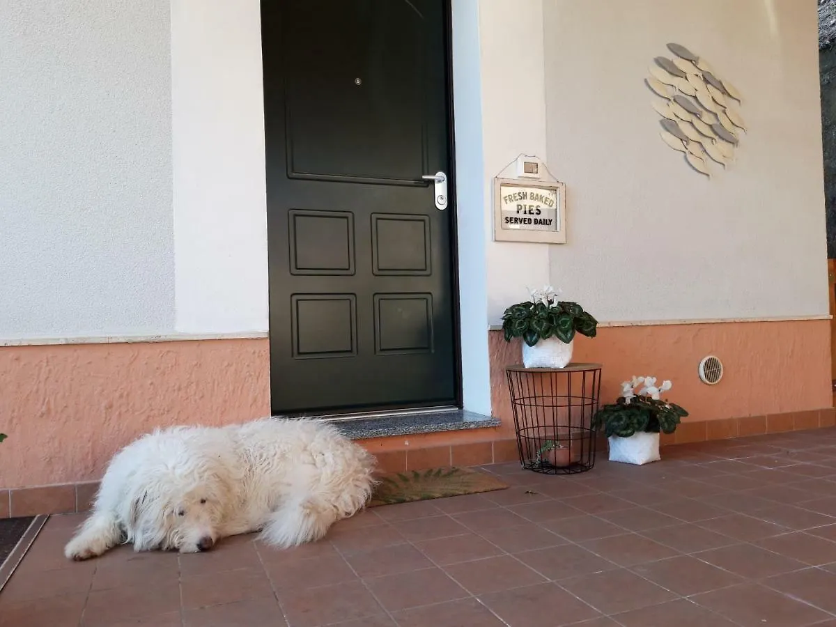 B&B Ai Tre Archi Spotorno